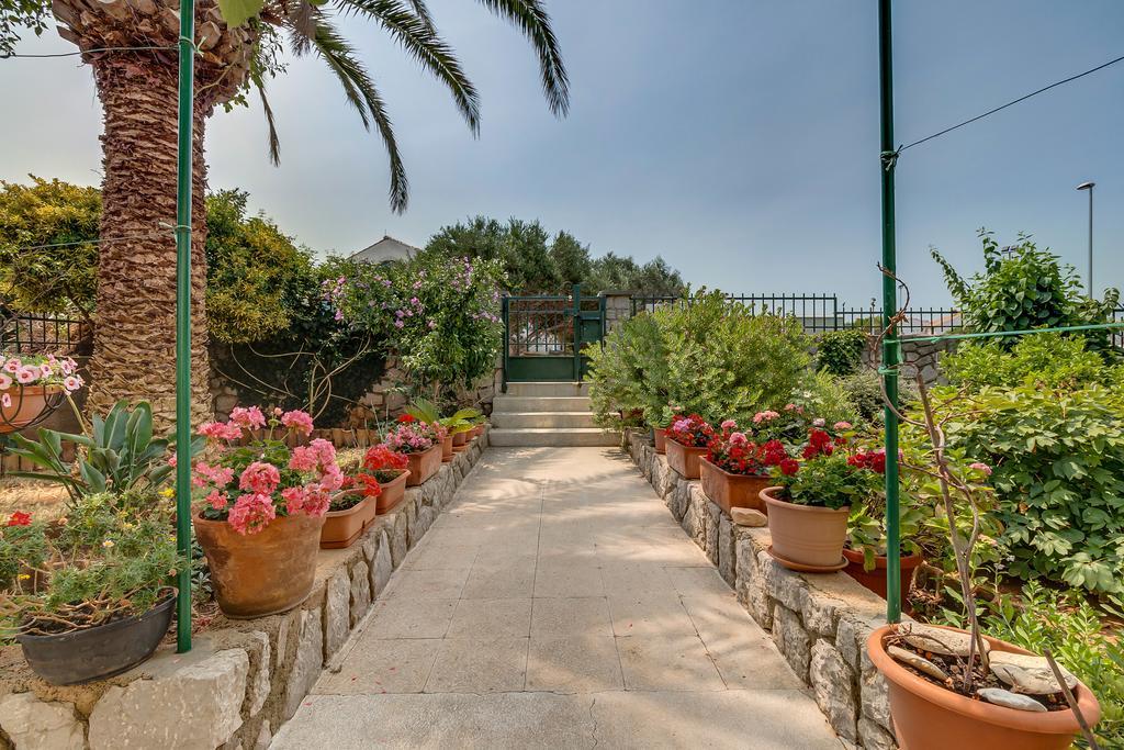 Apartment Marisa Mali Lošinj Exterior foto